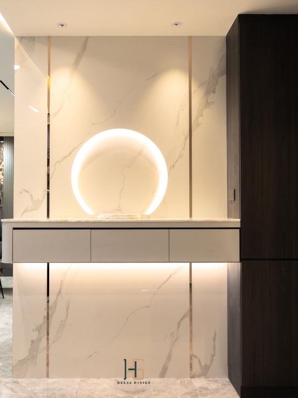 Contemporary Home Setia Tropika